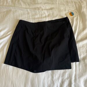 Vuori Black Skort XL